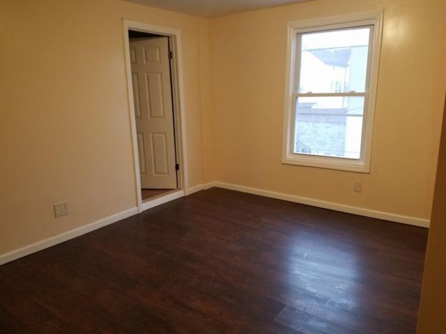 Foto principal - 740 E 24th St
