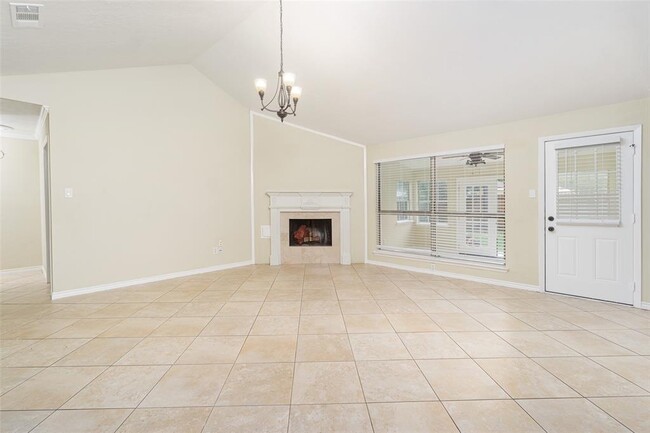 Building Photo - 608 Pebbleshire Dr