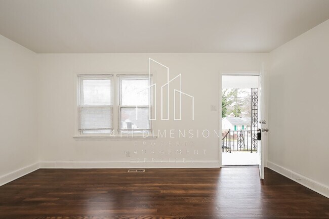 Building Photo - Charming 2-Bedroom Home in Greensboro, NC ...