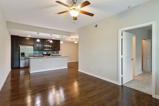 Foto del edificio - 3617 High Ridge Rd