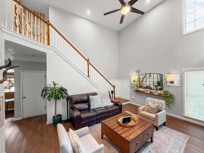 Foto del edificio - 1106 Glenrose Dr SE