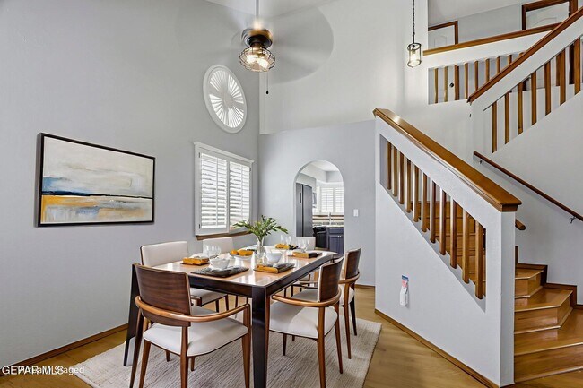 Building Photo - 1701 Dorothy Way