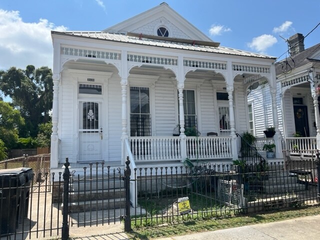 Foto principal - 3430 Dryades St