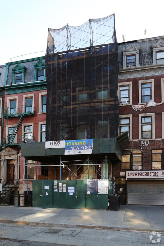 Building Photo - 244 Lenox Ave