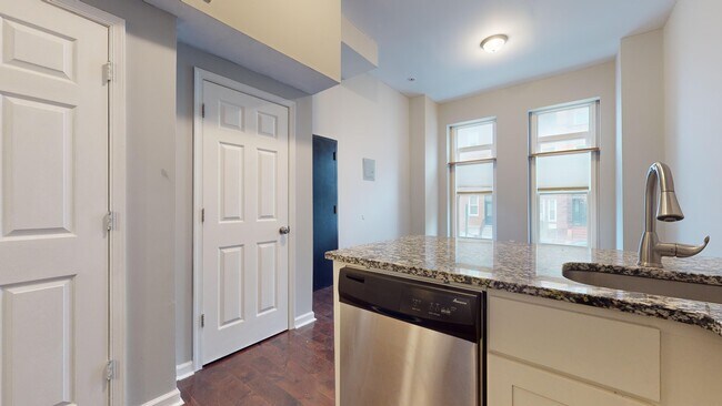 Building Photo - *HOT!*  Modern Studio just steps from Penn...
