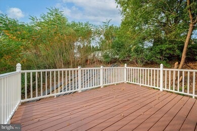 Foto del edificio - 434 W 5th Ave