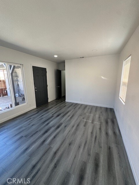 Building Photo - 1329 N Sultana Ave