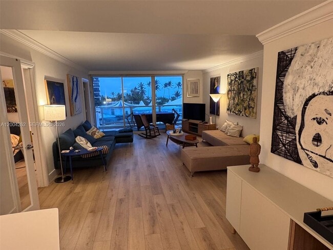 Building Photo - 5151 Collins Ave