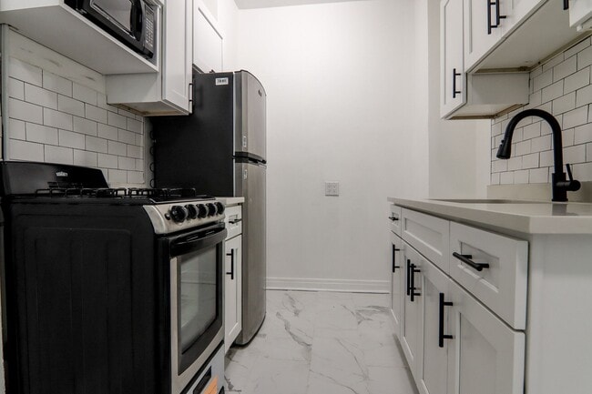 Building Photo - Onyx on Sheridan