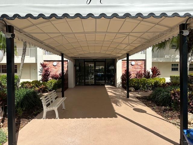 Foto del edificio - 3351 S Palm Aire Dr