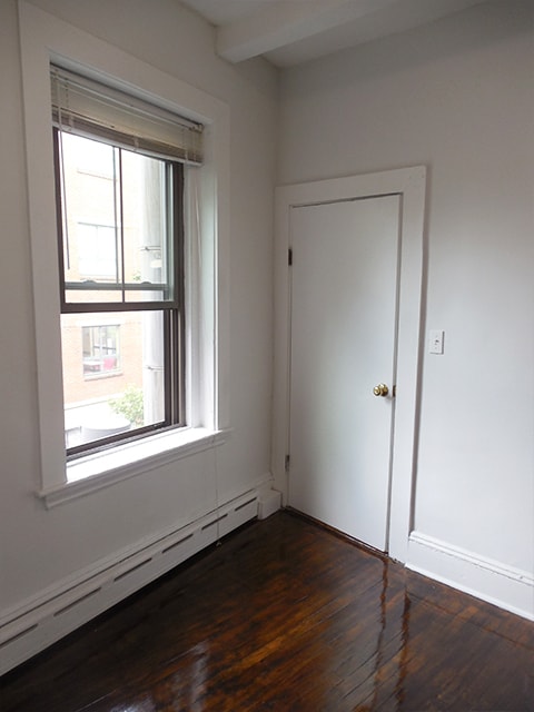 Building Photo - 113 Willow St