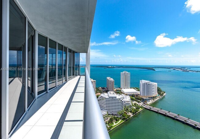 Foto del edificio - 495 Brickell Ave