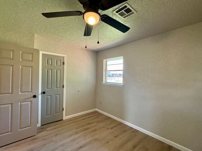 Foto del edificio - 5507 Briarwood Dr NW