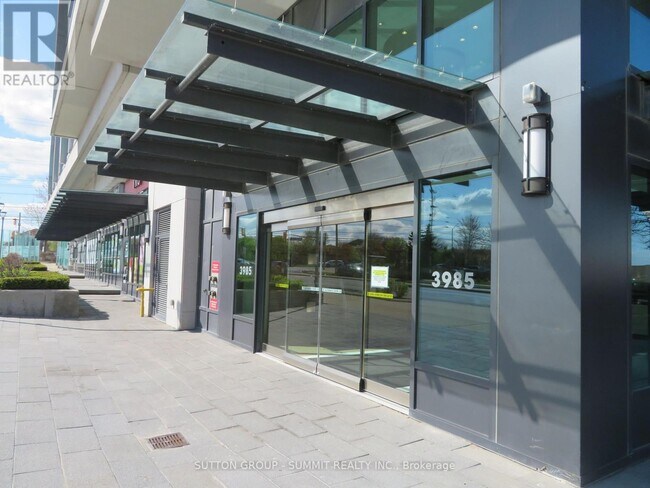Building Photo - 3985-3985 Grand Park Dr