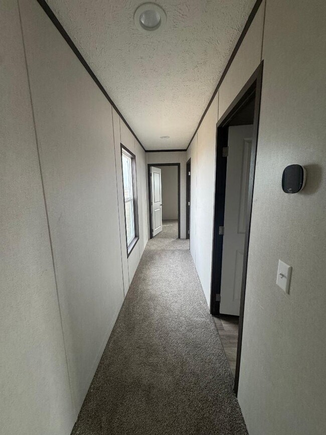 Foto del edificio - 22700 City Lake Rd