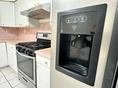Primary Photo - 2426 S 19th St