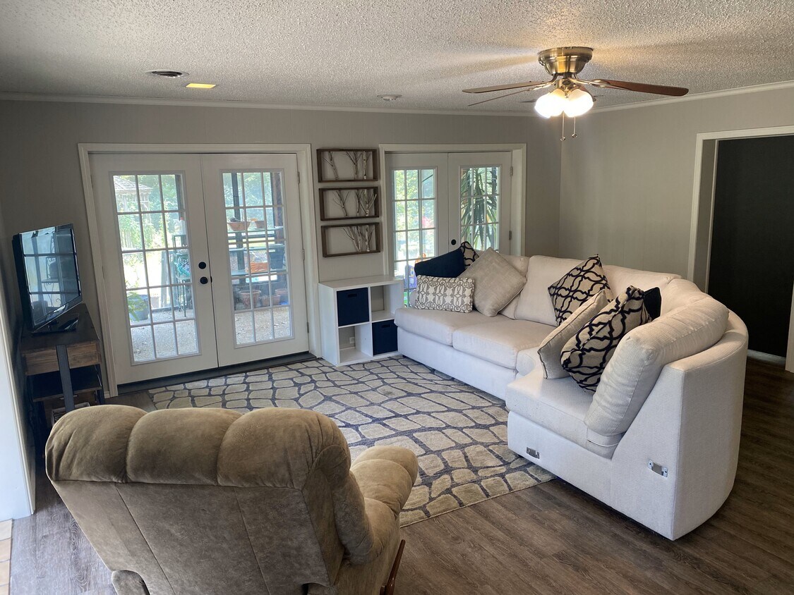 15587 E 490 Rd, Claremore, OK 74019 House Rental in Claremore, OK