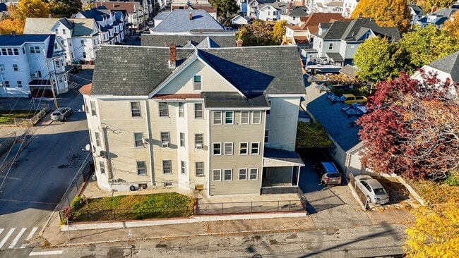 Foto del edificio - 150 Pleasant St