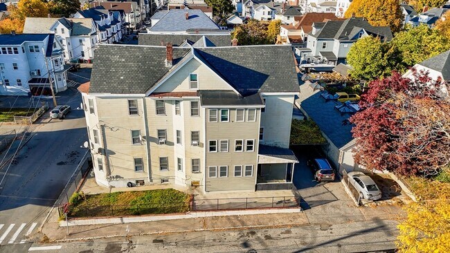 Foto del edificio - 150 Pleasant St