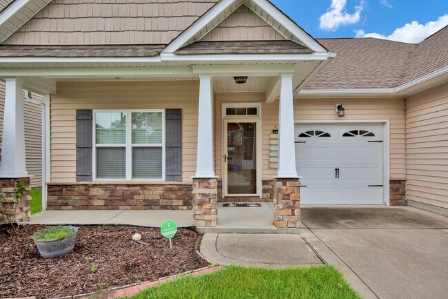 Building Photo - 2824 Deepwater Ct