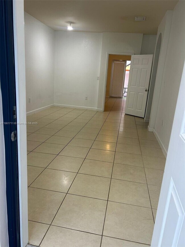 Building Photo - 9491 SW 171st Pl