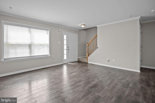 Building Photo - 618 Songbird Ct