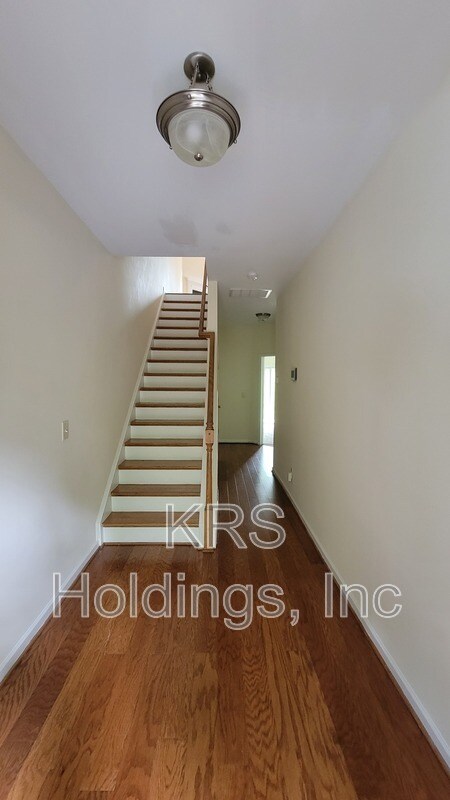 Building Photo - 7905 Dukes Dynasty Dr