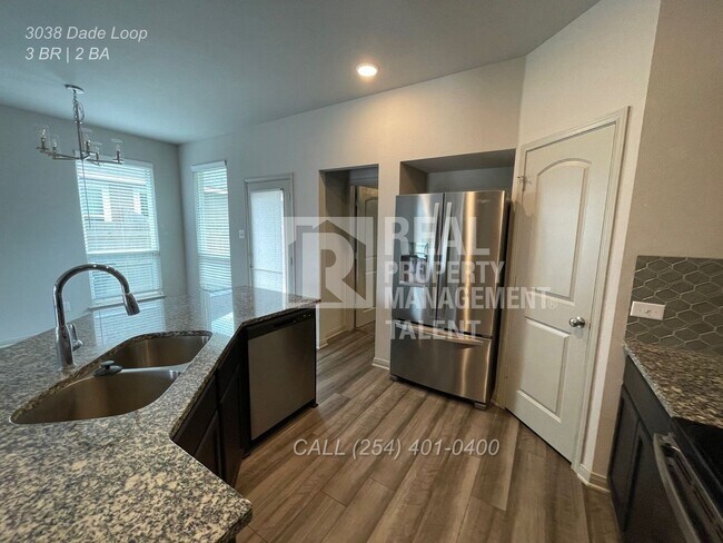 Building Photo - Coming in September!!! Charming 3/2 bedroo...