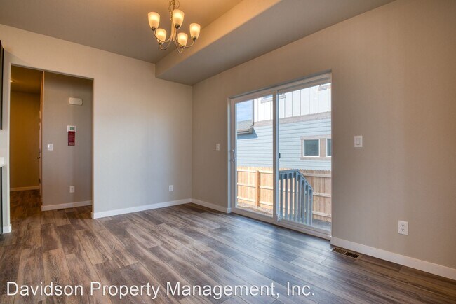 Building Photo - 4 br, 3.5 bath House - 7782 Sun Shimmer View