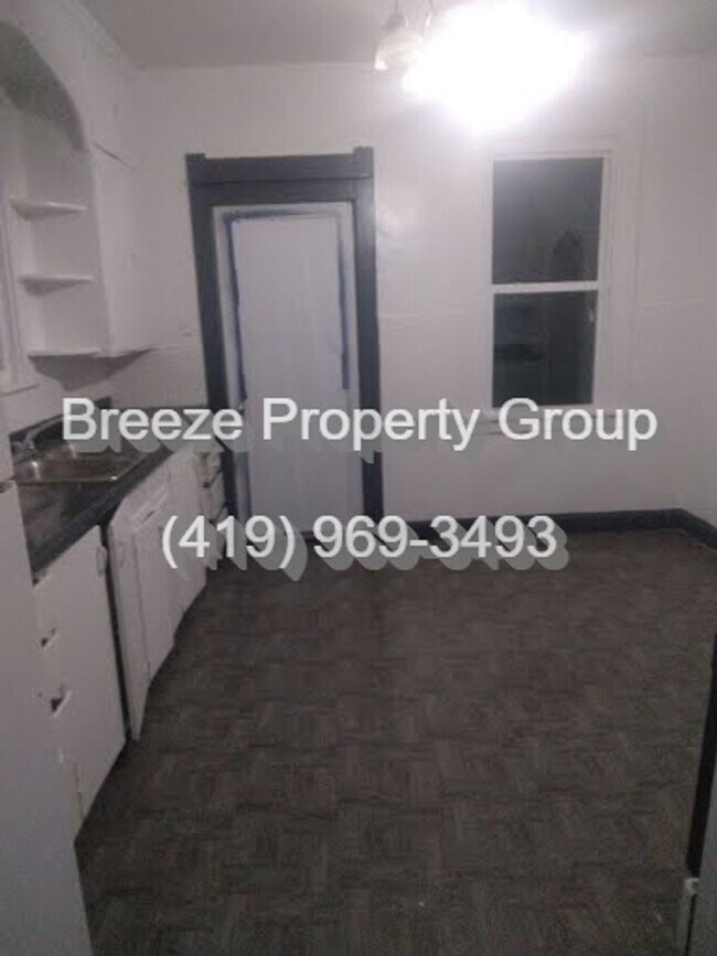 Building Photo - 1441 Prouty Ave