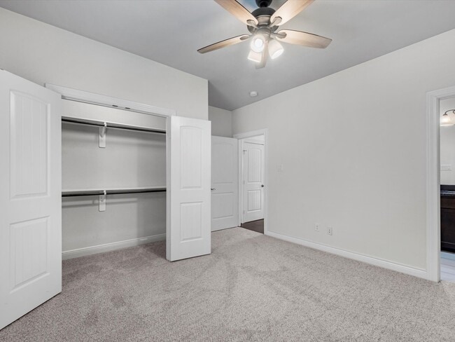 Building Photo - 5319 Kiam St