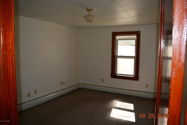 Building Photo - 510 E 5th St