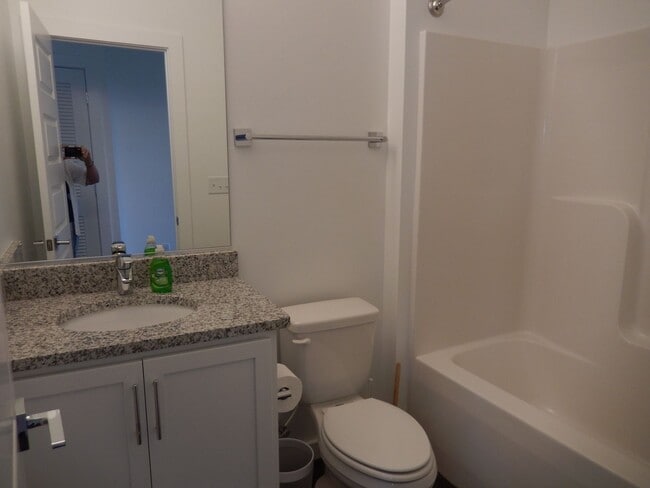 Foto del edificio - 2 Bedroom 2 bath Apartment