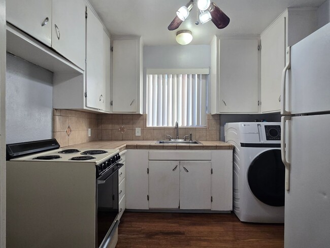 Foto del edificio - 452 S 4th St