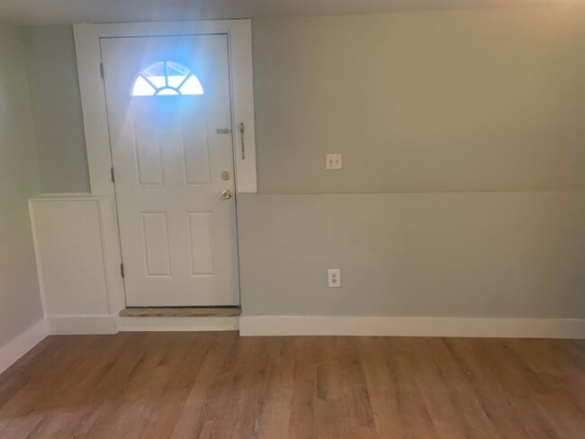 Building Photo - 14 Preble St