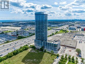 Building Photo - 36 Zorra St
