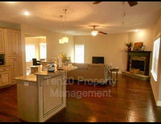 Building Photo - 1244 Cottage Pointe Ct