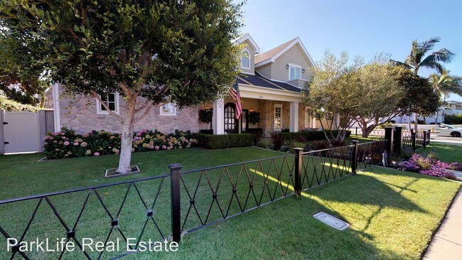 Building Photo - 5 br, 6.5 bath  - 1000 Alameda Blvd