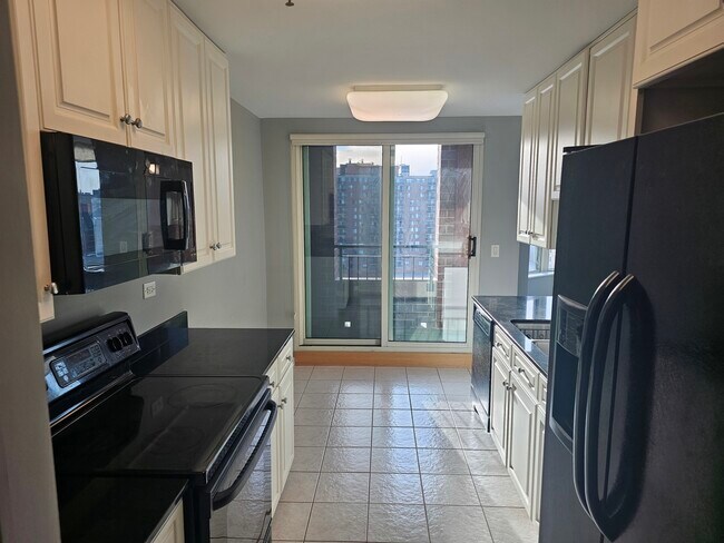 Foto del edificio - 77 S Evergreen Ave