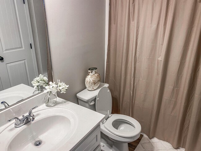 Foto del edificio - 413 Andover Dr