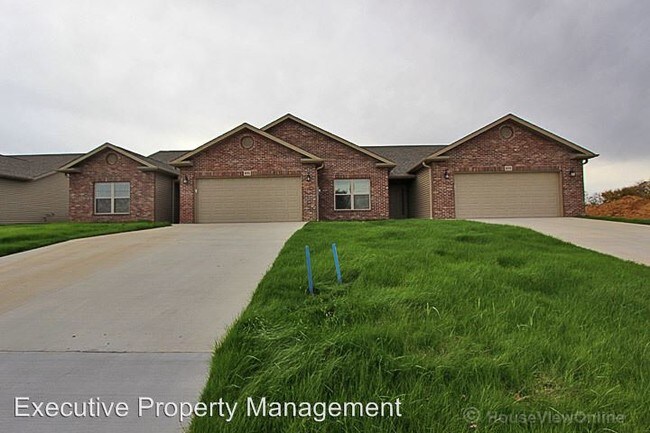 Building Photo - 871-873 Broadridge Dr