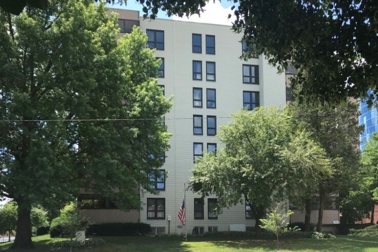 Building front on Grant - 3100 Grand Ave