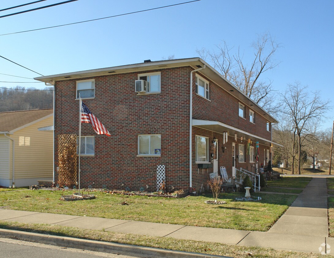 1214 Mcclung Ave, Barboursville, WV 25504 Apartments in Barboursville