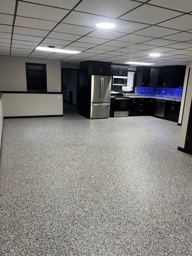 Foto del edificio - 809 County Rd 2 S