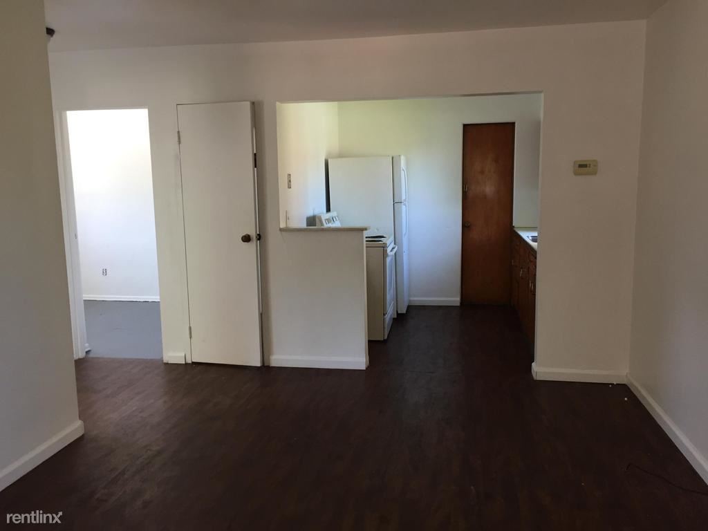 1005 James St Unit 1, Castle Shannon, PA 15234 Room for Rent in