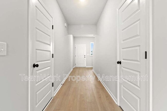 Building Photo - 658 Culpepper St