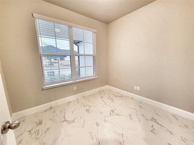 Building Photo - 1727 Harvest Lake Dr