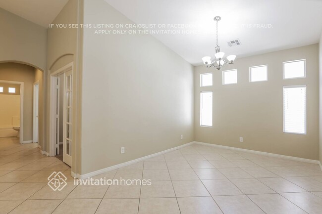 Building Photo - 2124 Paganini Ave