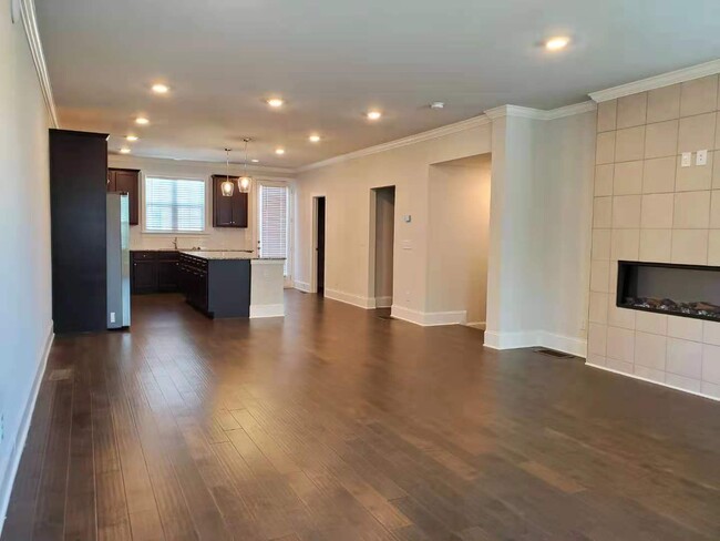 Building Photo - 6025 Saffron Way