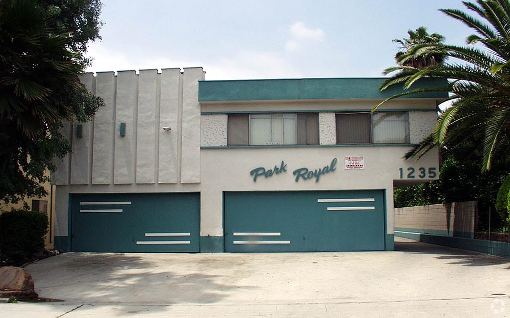 Primary Photo - Park Royale Apartments